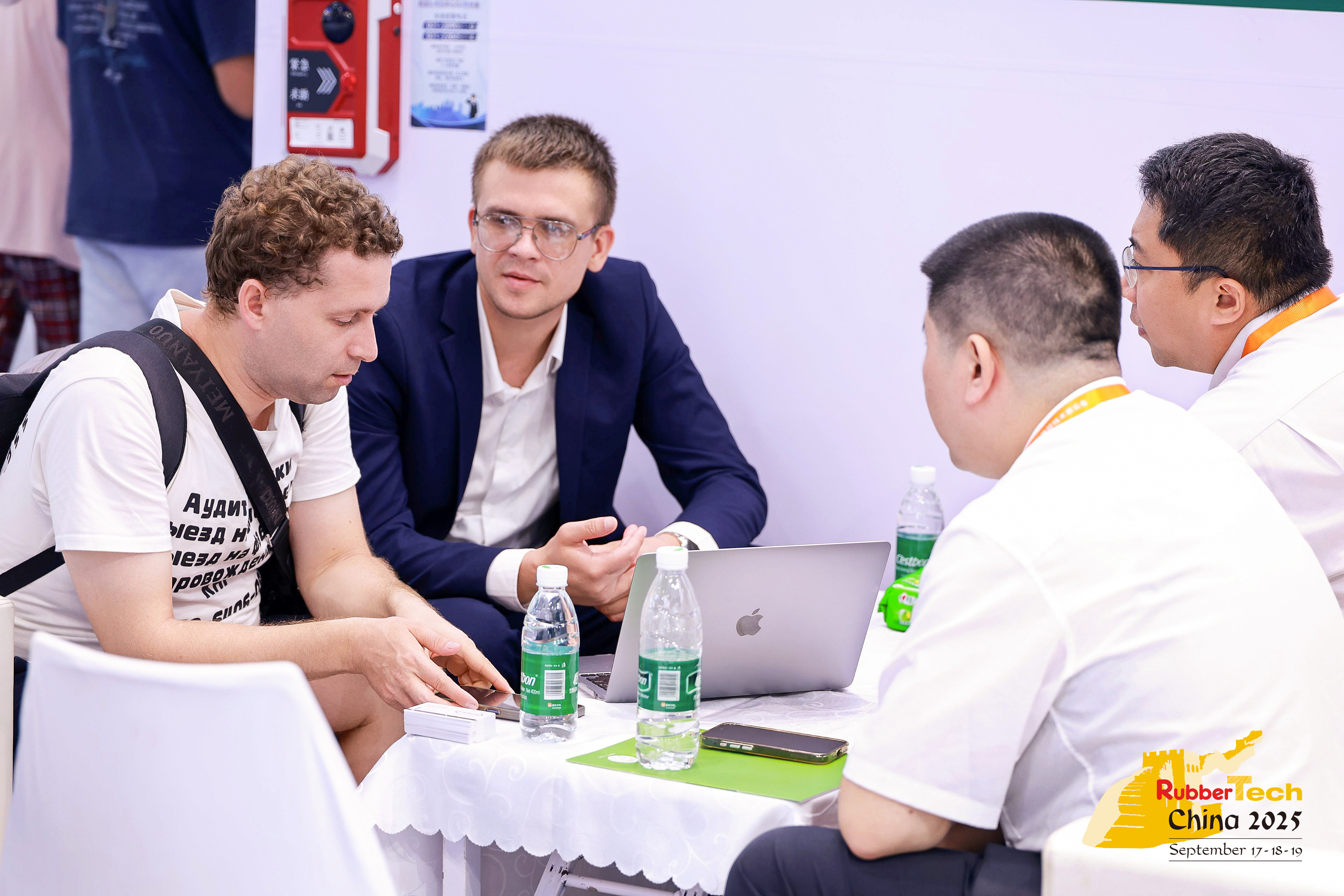 Polykem osallistui Rubbertech China 2025 -näyttelyyn. Jännittäviä hetkiä!